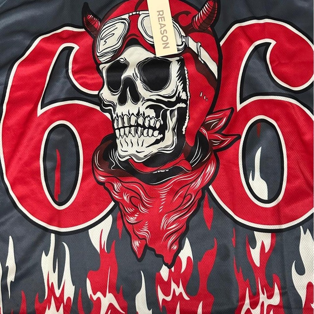 Reason Mens Jersey Red Black Flames Skull Graphic 66 Bat Out Of Hell Small NWT